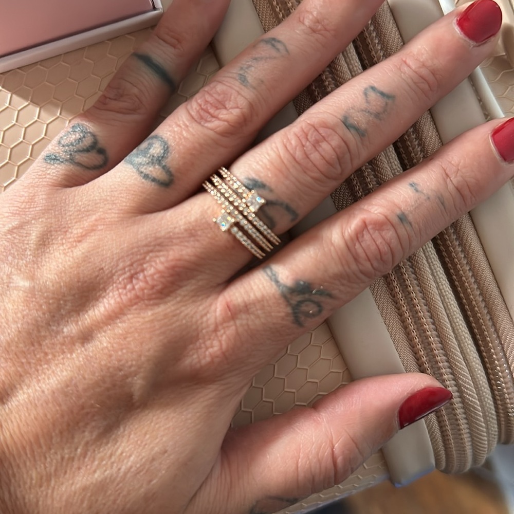 NWOT Pandora Triple Ring - Picture 3 of 3